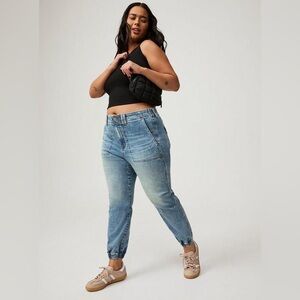 TORRID plus size 20R jogger mid rise jean